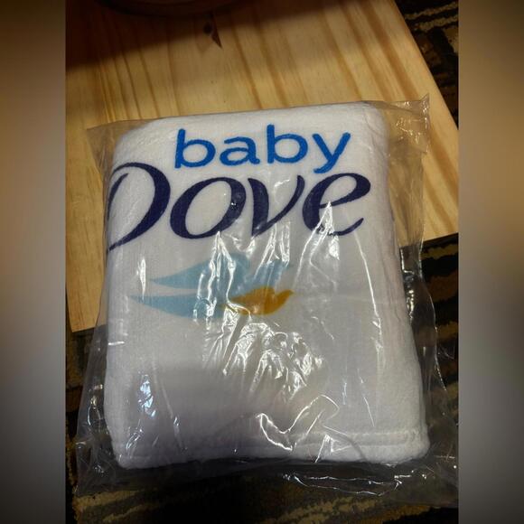 Baby Bath Essentials Set -lotion/wash/gel/bubbles and‎ blanket - Picture 4 of 5